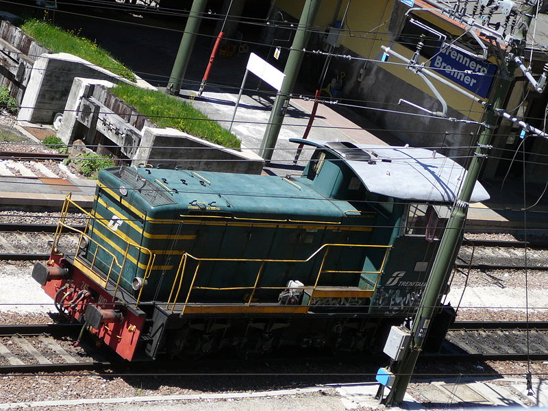 File:FS 245 locomotive.jpg