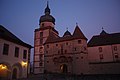 Festung Marienberg bei Nacht.