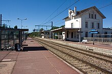 À gauche : la voie 2N en direction de Melun, à droite : la voie 1N en direction de Montargis.