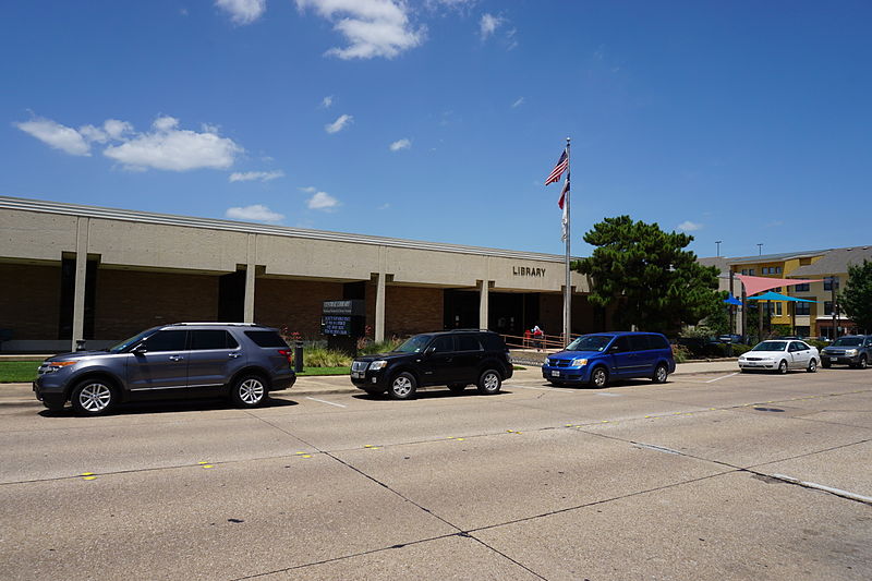 File:Garland July 2015 08 (Central Library).jpg