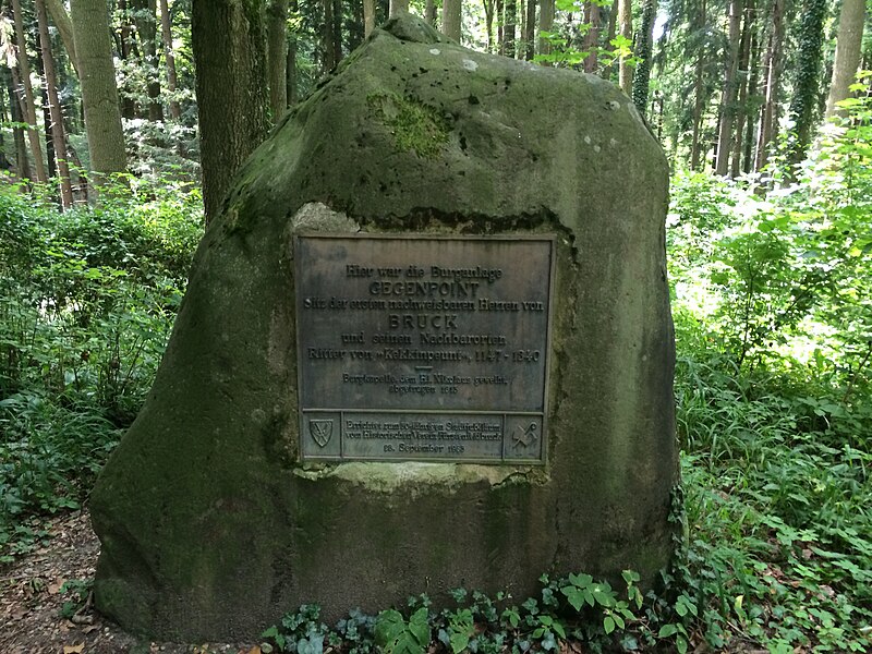 File:Gedenkstein Burgstall Gegenpoint.JPG