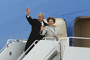 George W. Bush: Início de vida e carreira, Governador do Texas, Campanhas presidenciais