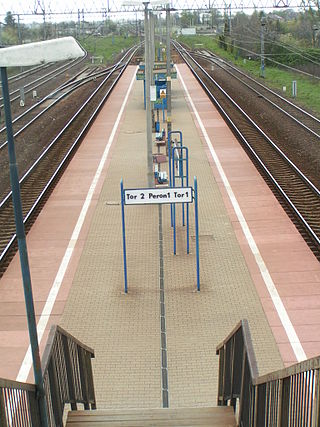 <span class="mw-page-title-main">Warszawa Gołąbki railway station</span> Railway station in Warsaw, Poland