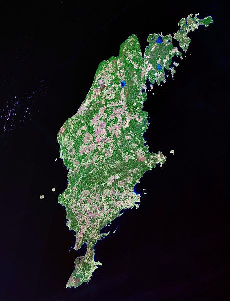 File:Gotland Landsat2000.jpeg