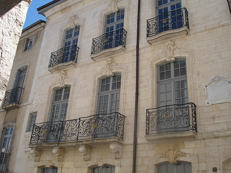 File:Hôtel Marron de Meillonnas façade.JPG