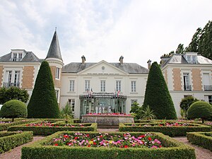 Hôtel de Ville Roissy-en-Brie.jpg