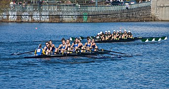 Het roeiteam Middlebury College in de 2007 Head of the Charles Regatta