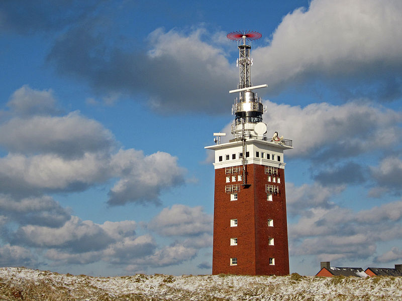 File:Helgoland Leuchtturm 1.jpg