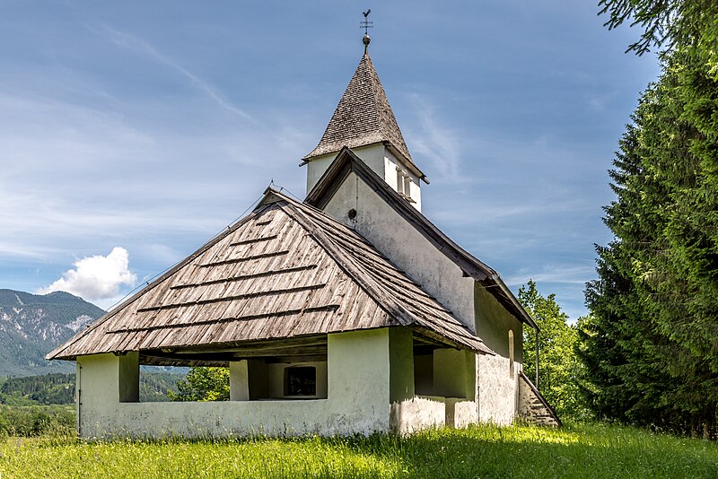 File:Hermagor Nampolach Filialkirche hl Kunigunde WSW-Ansicht 08062017 9141.jpg