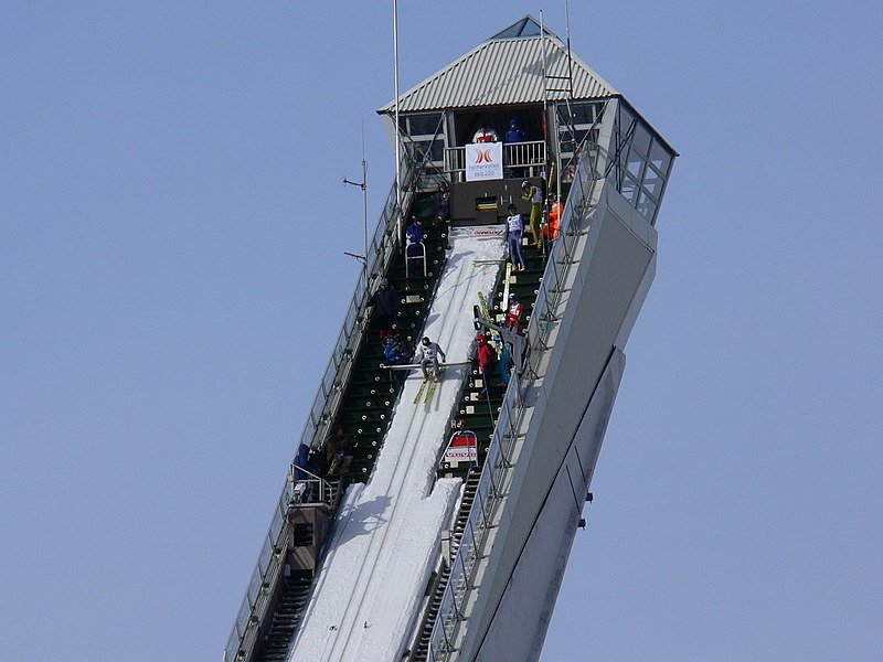 File:Holmenkollen Tower Old.jpg