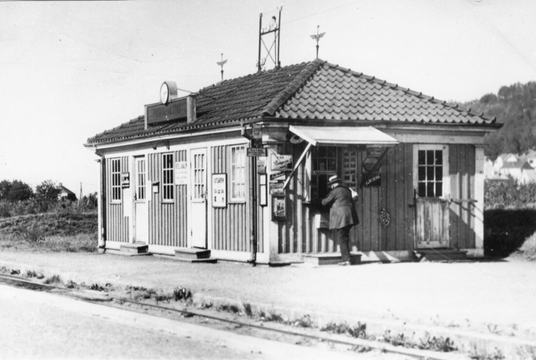 File:Huskvarna Stad station.jpg