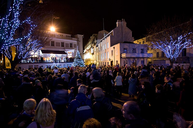 File:Jersey Tourism Fête dé Noué Jèrri 2008 Carol-service-6.jpg