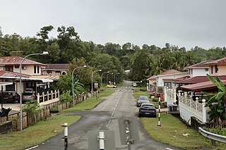 <span class="mw-page-title-main">Kampong Lambak Kiri</span> Village in Brunei
