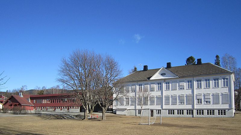 File:Kilde skole.JPG