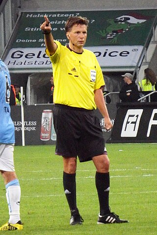 <span class="mw-page-title-main">Thorsten Kinhöfer</span> German football referee