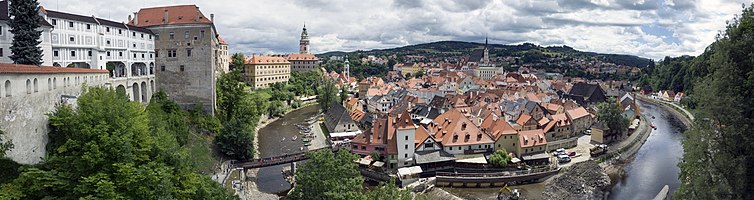 English: Český Krumlov - panoramic view from the Castle Gardens Čeština: Český Krumlov - panoramatický výhled z Zámecké Zahrady Polski: Český Krumlov - widok z Ogrodów Zamkowych