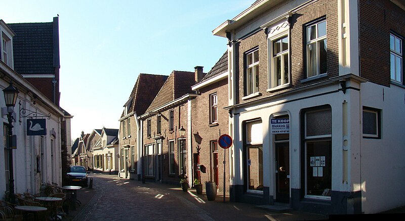File:Landstraat 6-16, Bredevoort.jpg