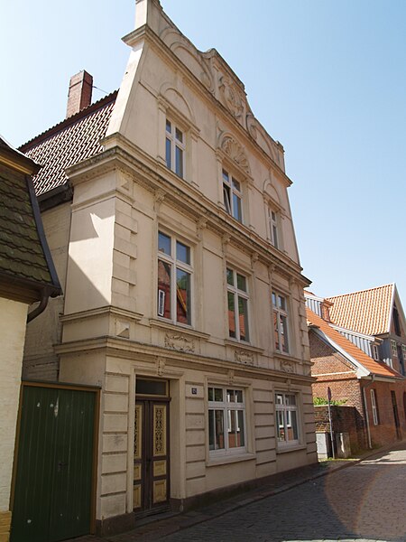 File:Lauenburg Elbstraße 124.JPG