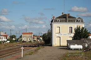 Les voies de la gare de Champ-Saint-Père par Cramos.JPG