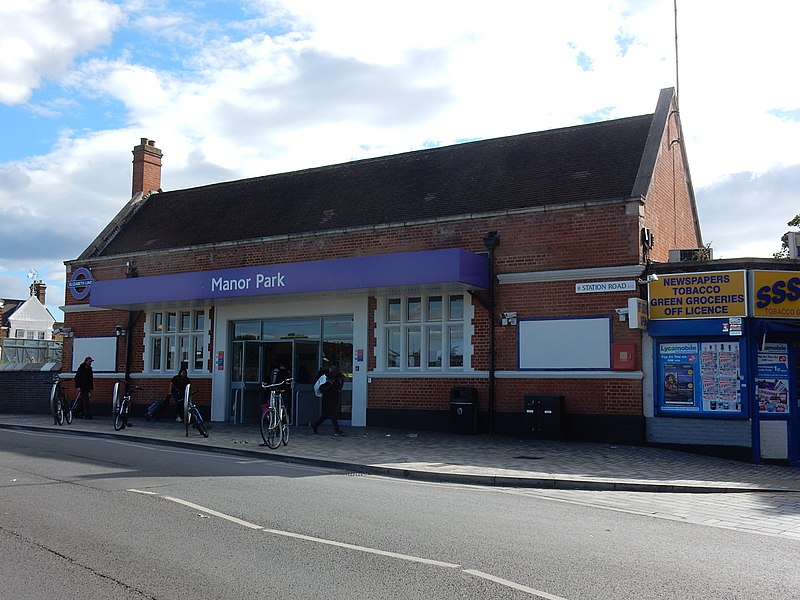 File:Manor Park stn 2nd July 2022 09.jpg