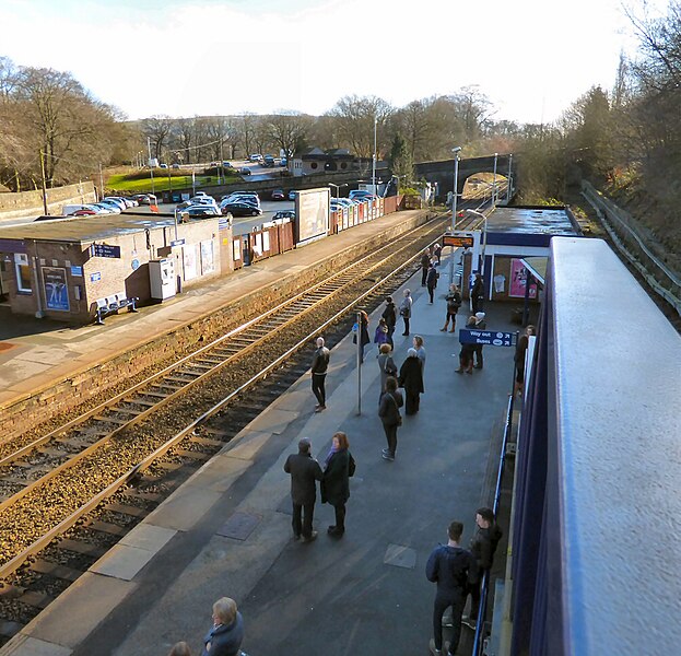 File:Marple Station - geograph.org.uk - 5278402.jpg