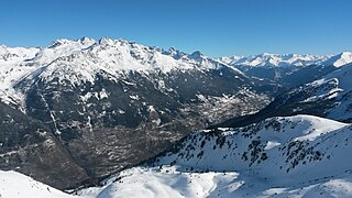 Vue de la vallée de la Maurienne depuis le sommet du Gros Crey.