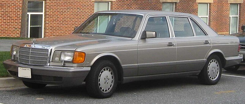 File:Mercedes-Benz W126.jpg