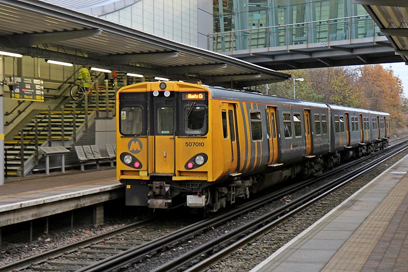 File:Merseyrail Class 507, 507010, Liverpool South Parkway railway station (geograph 3787240).jpg