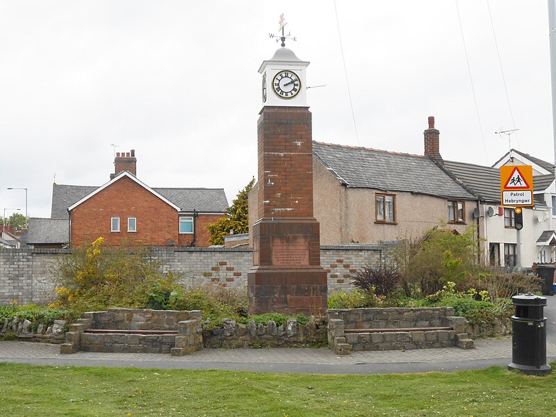 File:Millennium Clock, Penyffordd (1).JPG