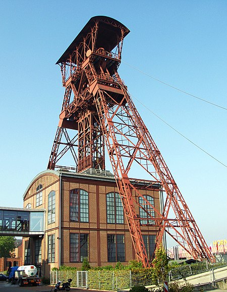 Moers Zeche Rheinpreußen Schacht 4 Förderturm