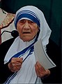 Mother Teresa speaking (40044087463).jpg