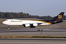 A Boeing 747-8F in the current livery N605UP (46714623841).jpg