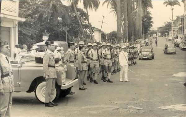 Guardia Civil and Marine Infantry in Spanish Guinea in 1964.