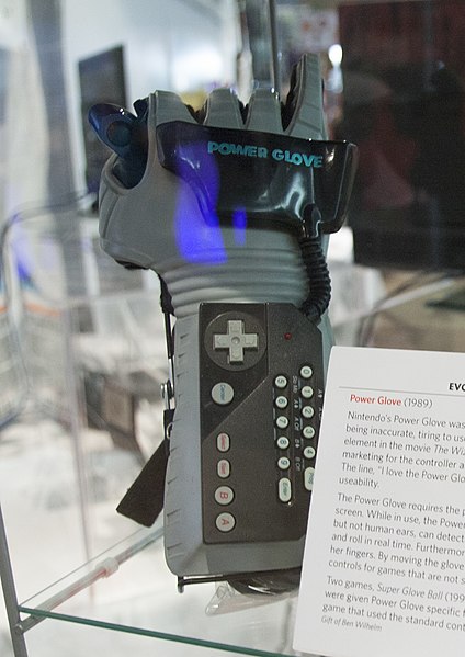 File:Nintendo Power Glove (7973425758).jpg