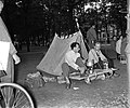 Miniatuur voor Bestand:Opening Staten Generaal , eerste belangstellenden met tent, Bestanddeelnr 906-7328.jpg