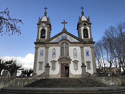 Como chegar a Igreja Matriz de Rio Tinto através de transportes públicos - Acerca do local