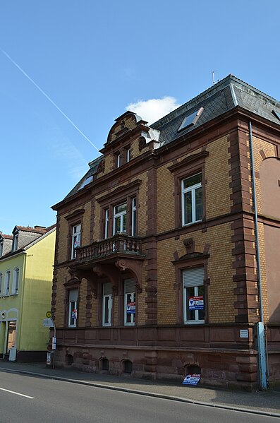 File:Pirmasens, Kaiserstraße 53.jpg