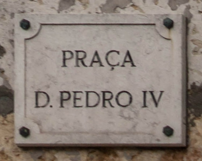 Como chegar a Praça Dom Pedro IV através de transportes públicos - Acerca do local