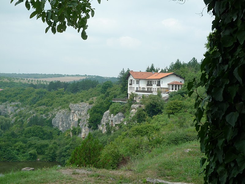 File:Pleven, Bulgaria - panoramio.jpg