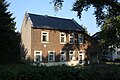 Residential house / courtyard