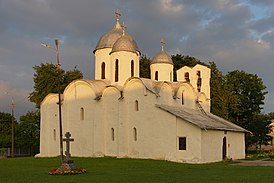 Pskov asv07-2018 vari76 Cattedrale di Giovanni Battista.jpg