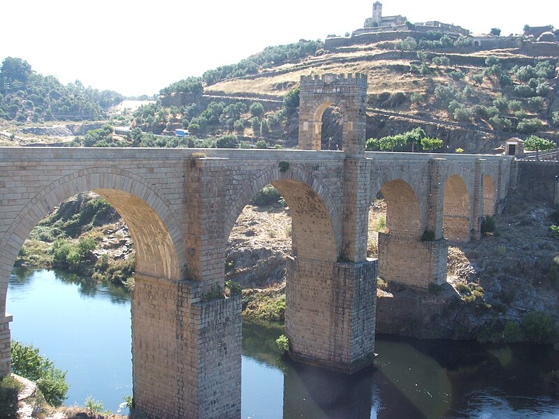 File:Puente alcantara caceres2.jpg