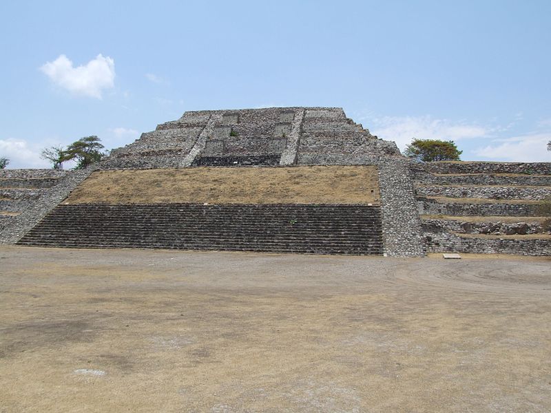 File:Pyramid Xochicalco.jpg