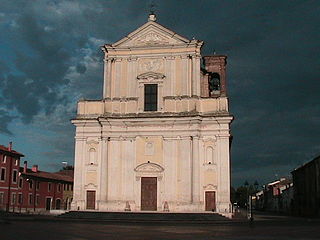 QUINGENTOLE (1) - Chiesa parrocchiale di San Lorenzo.JPG