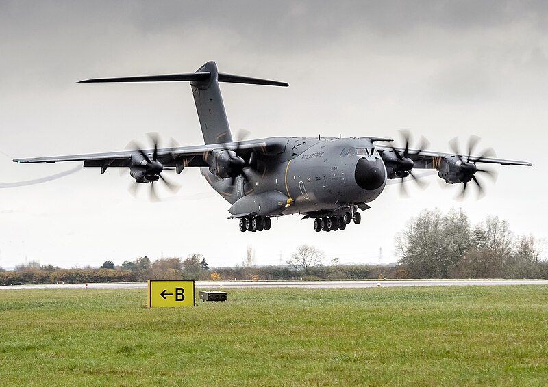 File:RAF A400M Lands at RAF Brize Norton.jpg