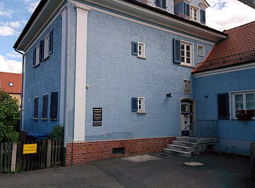 Raupenschlag 13 Ehemaliges Arzthaus der Gartenstadt