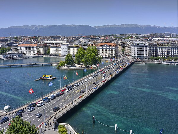Pont du Mont-Blanc in Geneva, marking the outflow from Lake Geneva (right)