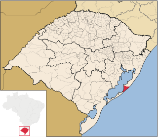 <span class="mw-page-title-main">Tavares, Rio Grande do Sul</span> Municipality in Rio Grande do Sul, Brazil