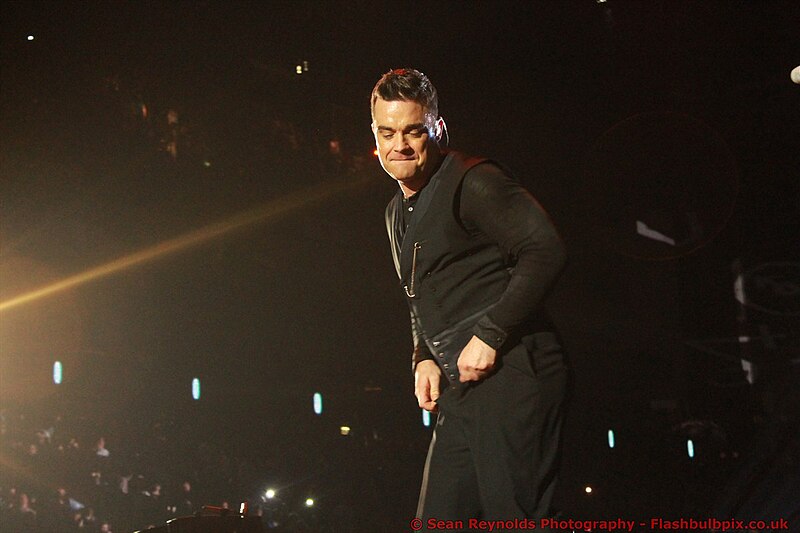 File:Robbie Williams 23 11 2012 Take The Crown (8220621250).jpg