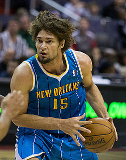 <span class="mw-page-title-main">Robin Lopez</span> American basketball player